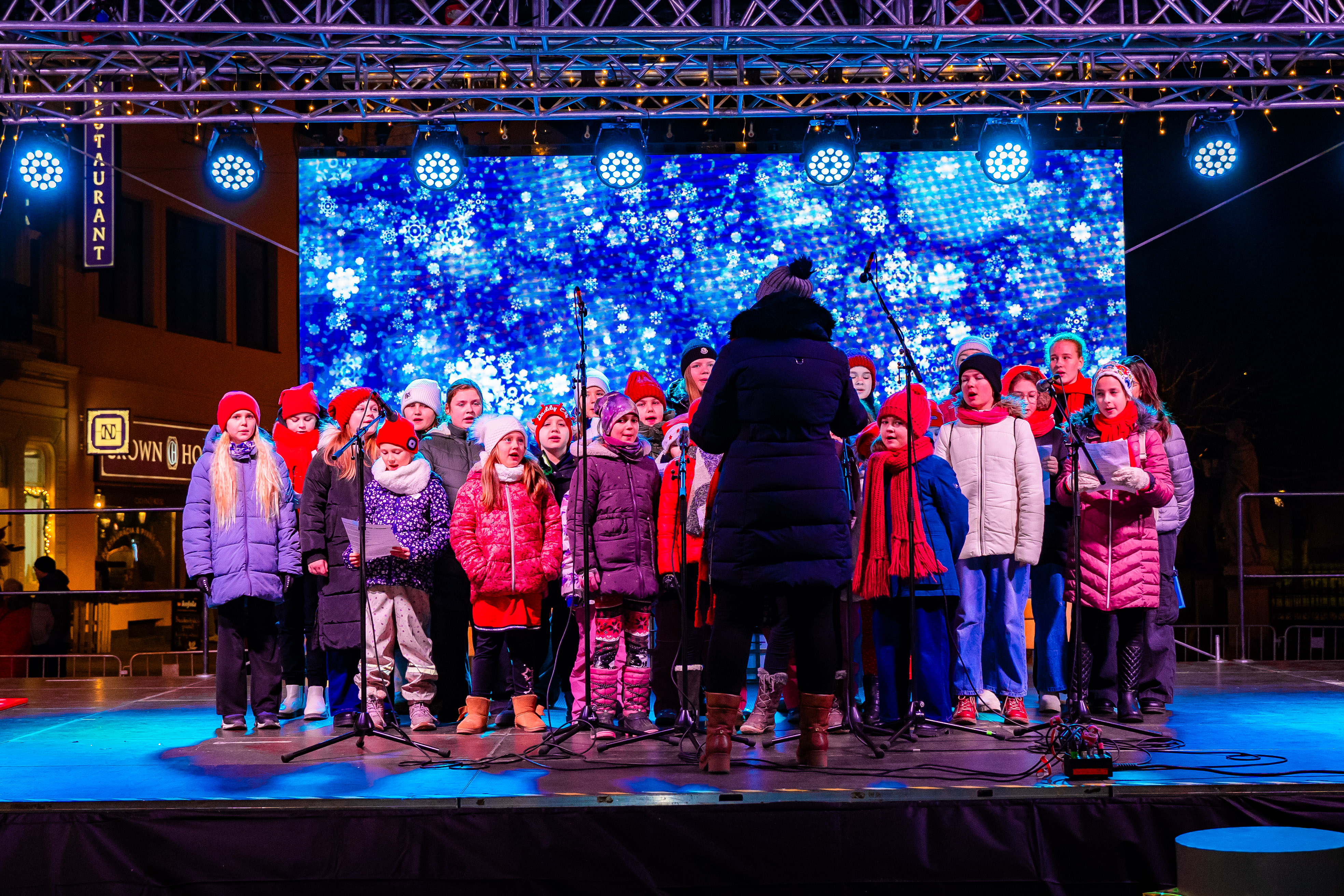 VIANOCNA TELEVIZNA REGINA-64